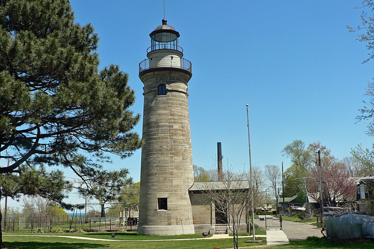 Erie Land Lighthouse (PA) celebrates its 200th anniversary on November